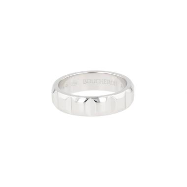 Bague Boucheron Clou de Paris en or blanc