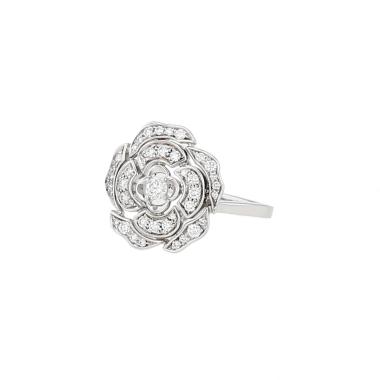 Bague Chanel Bouton de Camélia en or blanc et diamants