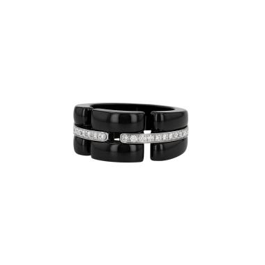 Bague Chanel  en or blanc, céramique noir et diamants