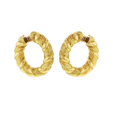 Paire de clips d'oreilles Van Cleef & Arpels  en or jaune