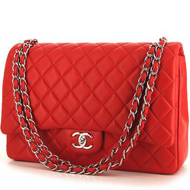 Sac bandoulière Chanel Timeless Maxi Jumbo en cuir matelassé rouge